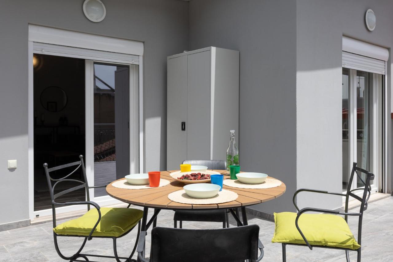 Modern City Center Loft Янина Экстерьер фото
