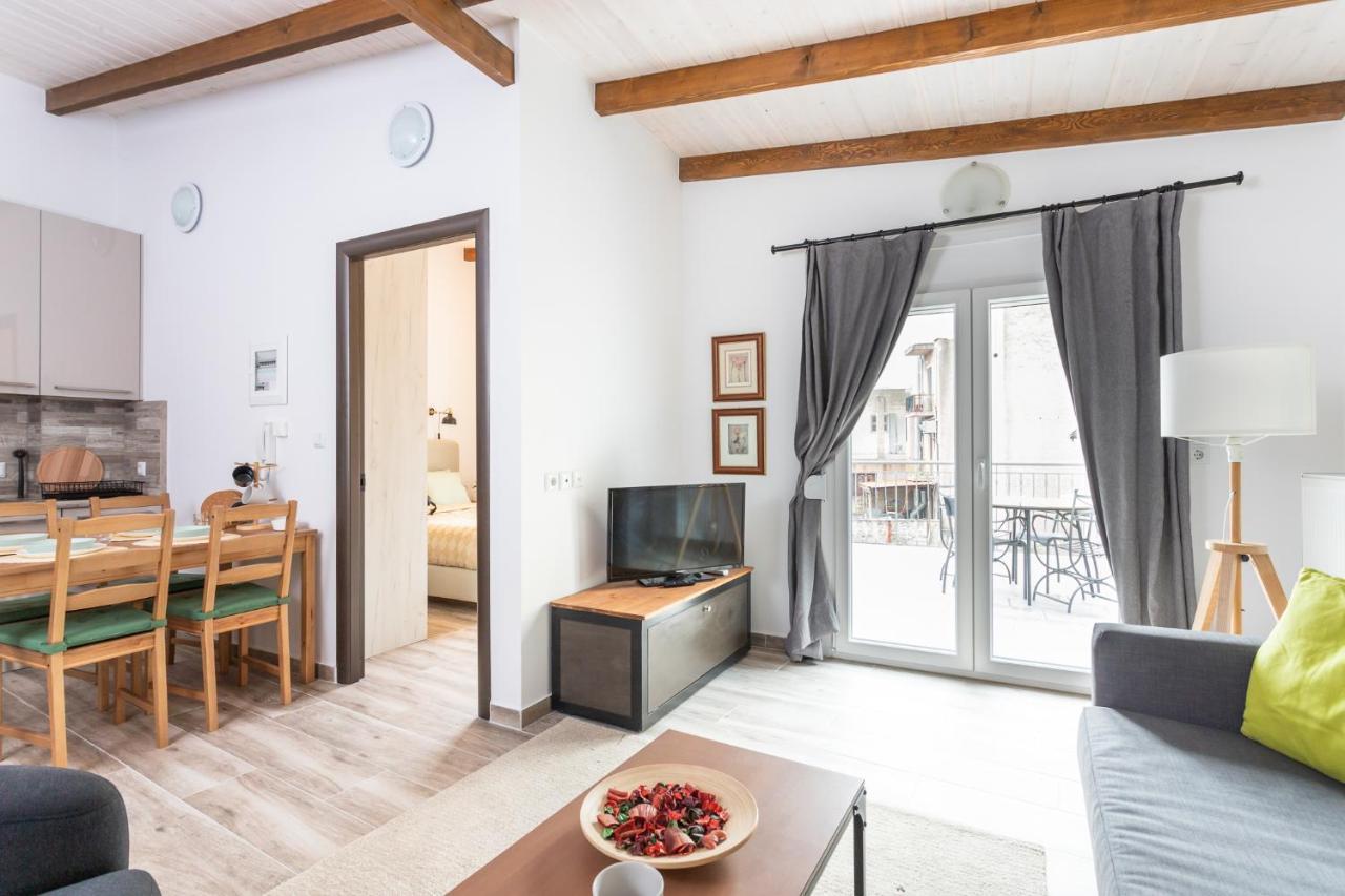 Modern City Center Loft Янина Экстерьер фото